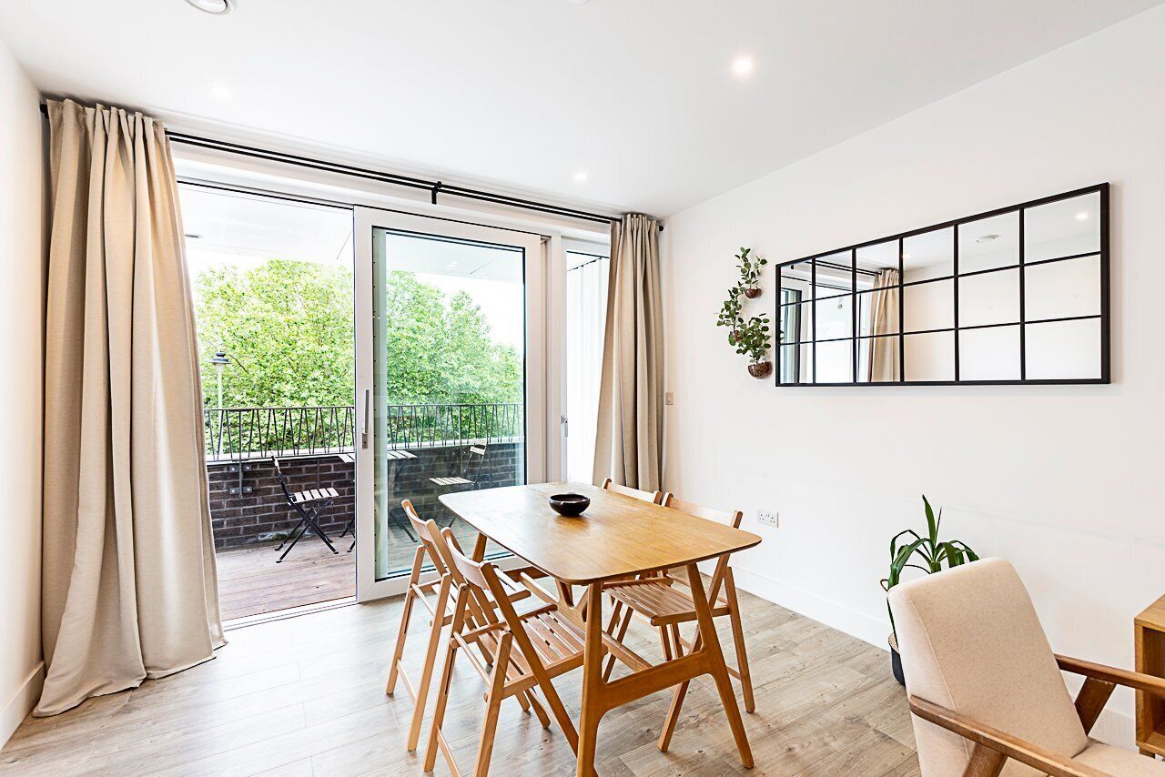 公寓 (Modern 2-Bed Flat with Terraces in Le) | 客廳