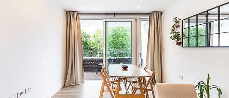 公寓 (Modern 2-Bed Flat with Terraces in Le) | 客厅