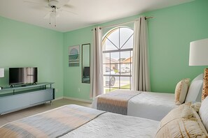3 chambres, fer et planche à repasser, draps fournis