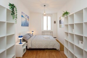 3 chambres, fer et planche à repasser, Wi-Fi, draps fournis