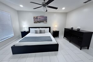 2 chambres, fer et planche à repasser, draps fournis