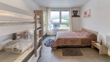 3 bedrooms, WiFi