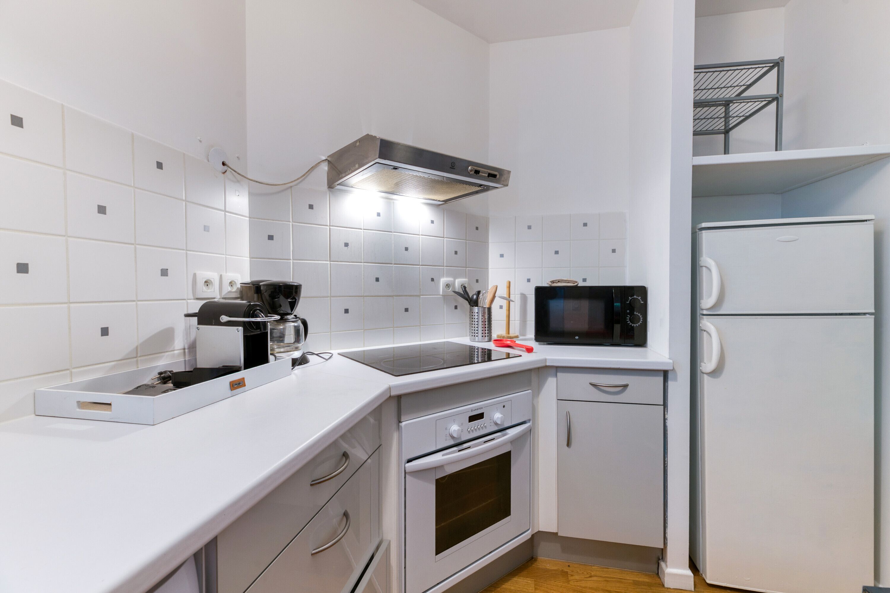 Fridge, microwave, dishwasher, coffee/tea maker