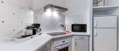 Kühlschrank, Mikrowelle, Geschirrspüler