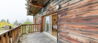 Gaboureaux Apartment with Mountain View, Private Terrace, at the Foot of the Slopes