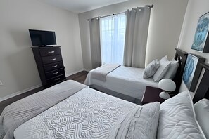 5 bedrooms, iron/ironing board, bed sheets