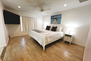 3 bedrooms, iron/ironing board, bed sheets