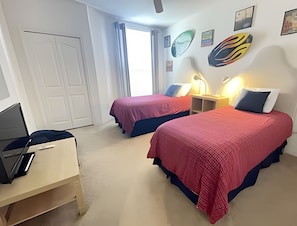 2 chambres, fer et planche à repasser, draps fournis