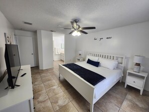 3 bedrooms, iron/ironing board, bed sheets