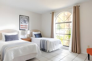 3 bedrooms, iron/ironing board, bed sheets