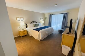 3 chambres, fer et planche à repasser, draps fournis