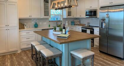 Hook, Wine, & Sinker - Crystal Beach, TX - Charming 3-bedroom Vacation Getaway!