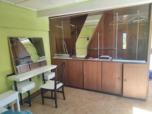 1 bedroom, WiFi, bed sheets