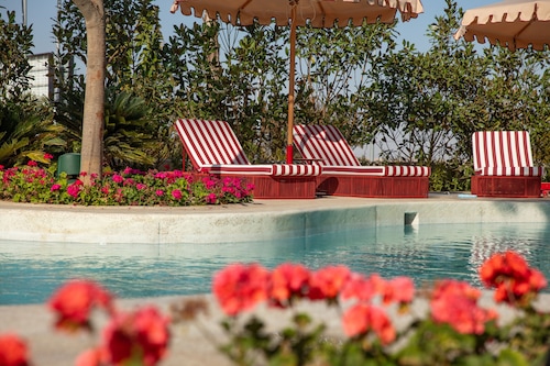 The Red GiGi Residence