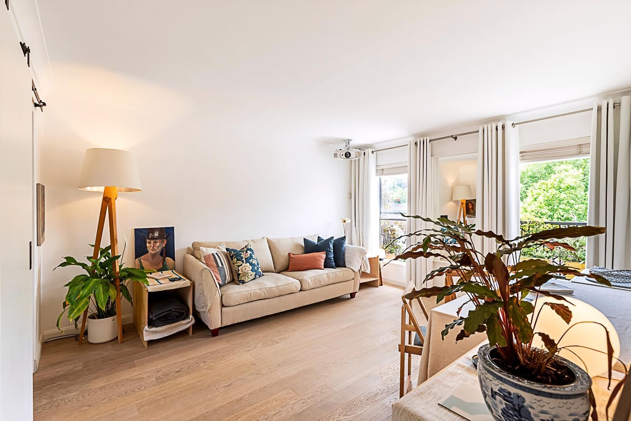 Leilighet (Modern Borough Retreat with Private T) | Oppholdsrom