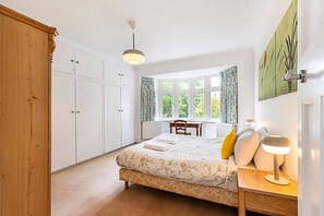 4 bedrooms, free WiFi - North London Escape - Whole Home Great Location (London)
