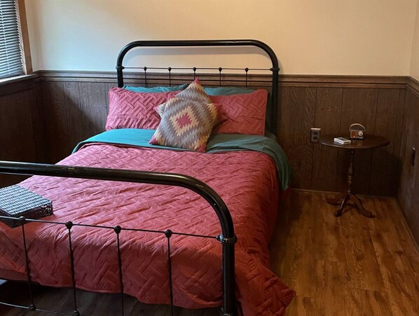 2 bedrooms, bed sheets