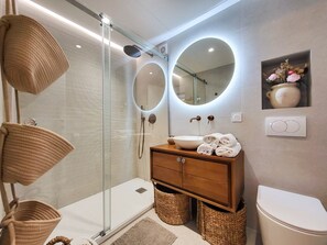 Free toiletries, hair dryer, towels