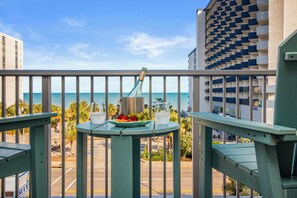 Property grounds - NEW updated oceanview family-friendly 1 BR with pools lazy river stunning views! (Myrtle Beach)