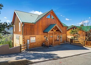 Exterior - Splash With A View (Pigeon Forge)