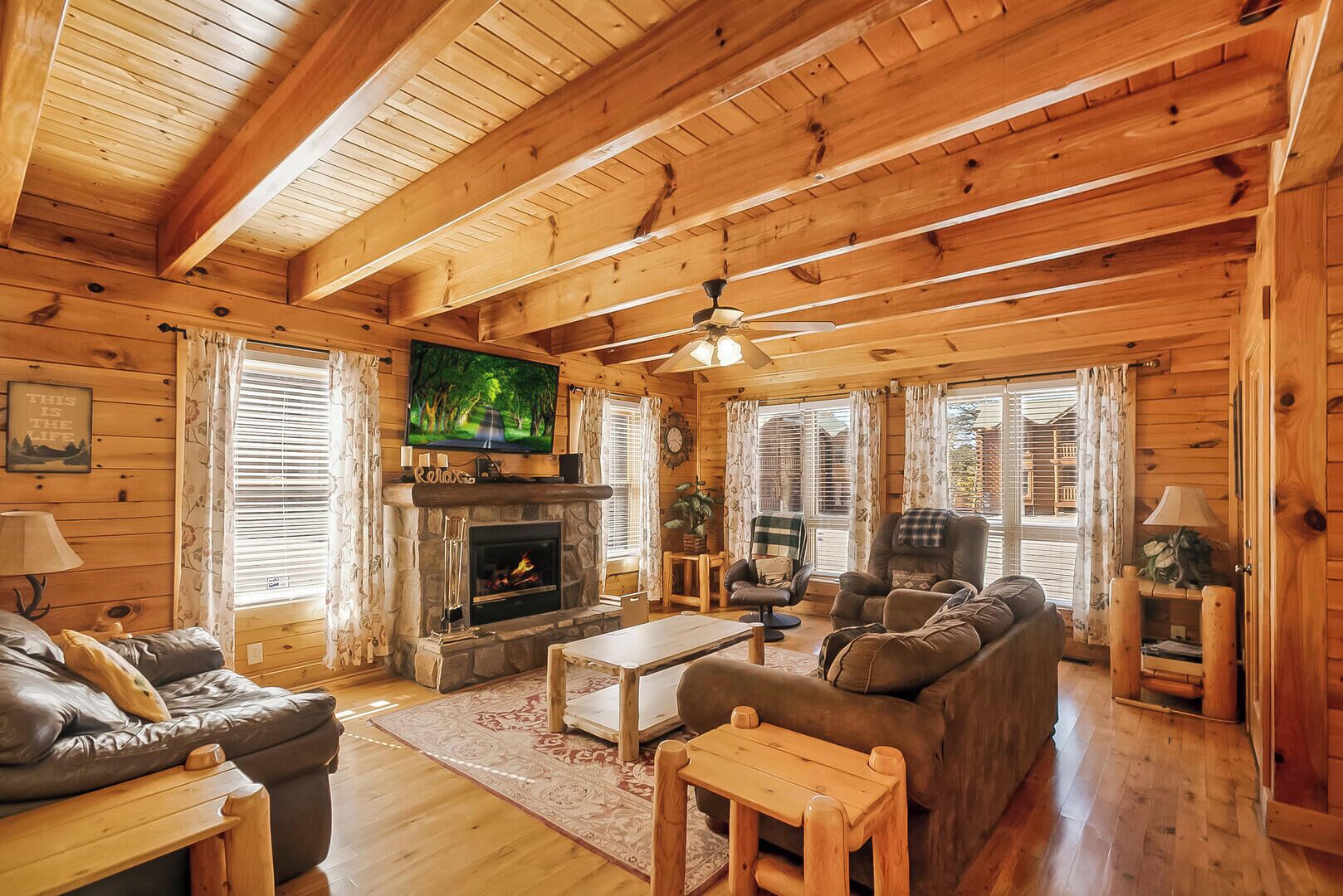 Casa, varias camas, hidromasaje, vista a la montaña (Center of Attention) | Área de sala de estar