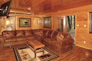 Living area - Laurel Manor (Gatlinburg)