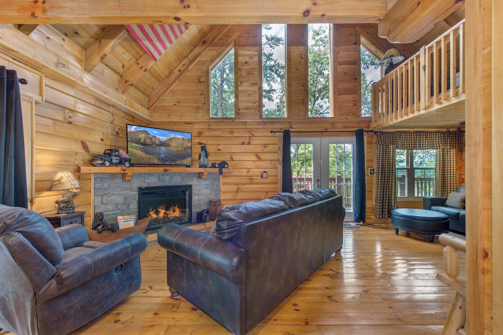 House, Multiple Beds, Hot Tub, Garden View (Beary Nice to Meet You!) | Living area