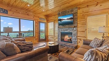 Hus, flere senger, spabadekar, fjellutsikt (Dolly Valley View) | Oppholdsområde