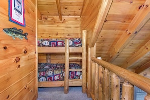 1 bedroom, individually decorated, individually furnished, bed sheets