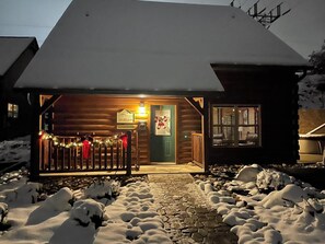 Exterior - Bear Paws Up (Pigeon Forge)