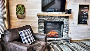 Interior - Suite Retreat (Pigeon Forge)