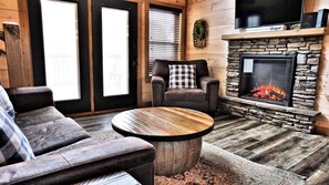 House, Multiple Beds, Balcony, Garden View (Suite Retreat) | Living area