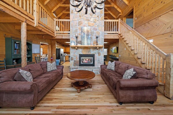 Cabin, Multiple Beds, Hot Tub, Garden View (Country Pines Lodge) | Living area