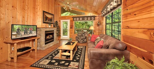 Room, 1 King Bed with Sofa bed, Hot Tub, Garden View (Honey Bear Den) | Living area | TV