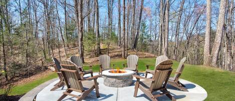 Hus - flera sängar - balkong - utsikt mot trädgården (Smokies Edge) | Boendeområde