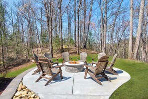 บ้านพัก, หลายเตียง, ระเบียง, วิวสวน (Smokies Edge) | บริเวณที่พัก