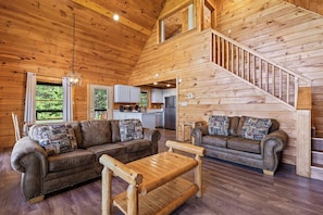 Living area - Serenity Now (Sevierville)