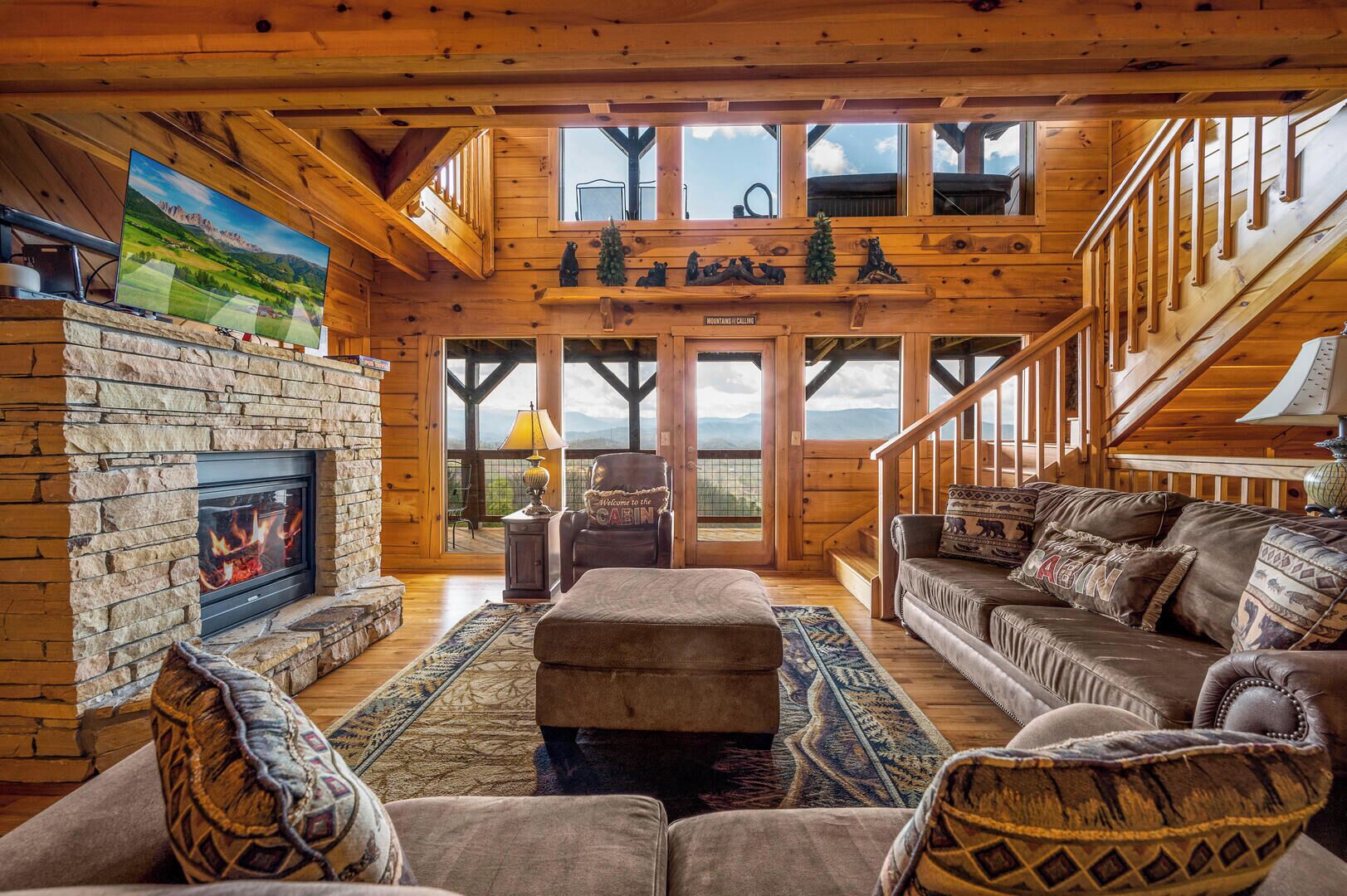 House, Multiple Beds, Hot Tub, Mountain View (Lookout Lodge) | Living area