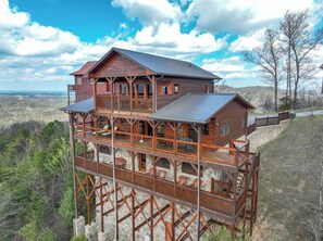 Exterior - Lookout Lodge (Sevierville)