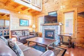 House, Multiple Beds, Hot Tub, Mountain View (Top of the World) | Living area - Top of the World (Sevierville)