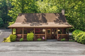 Exterior - Mountain Charm (Pigeon Forge)