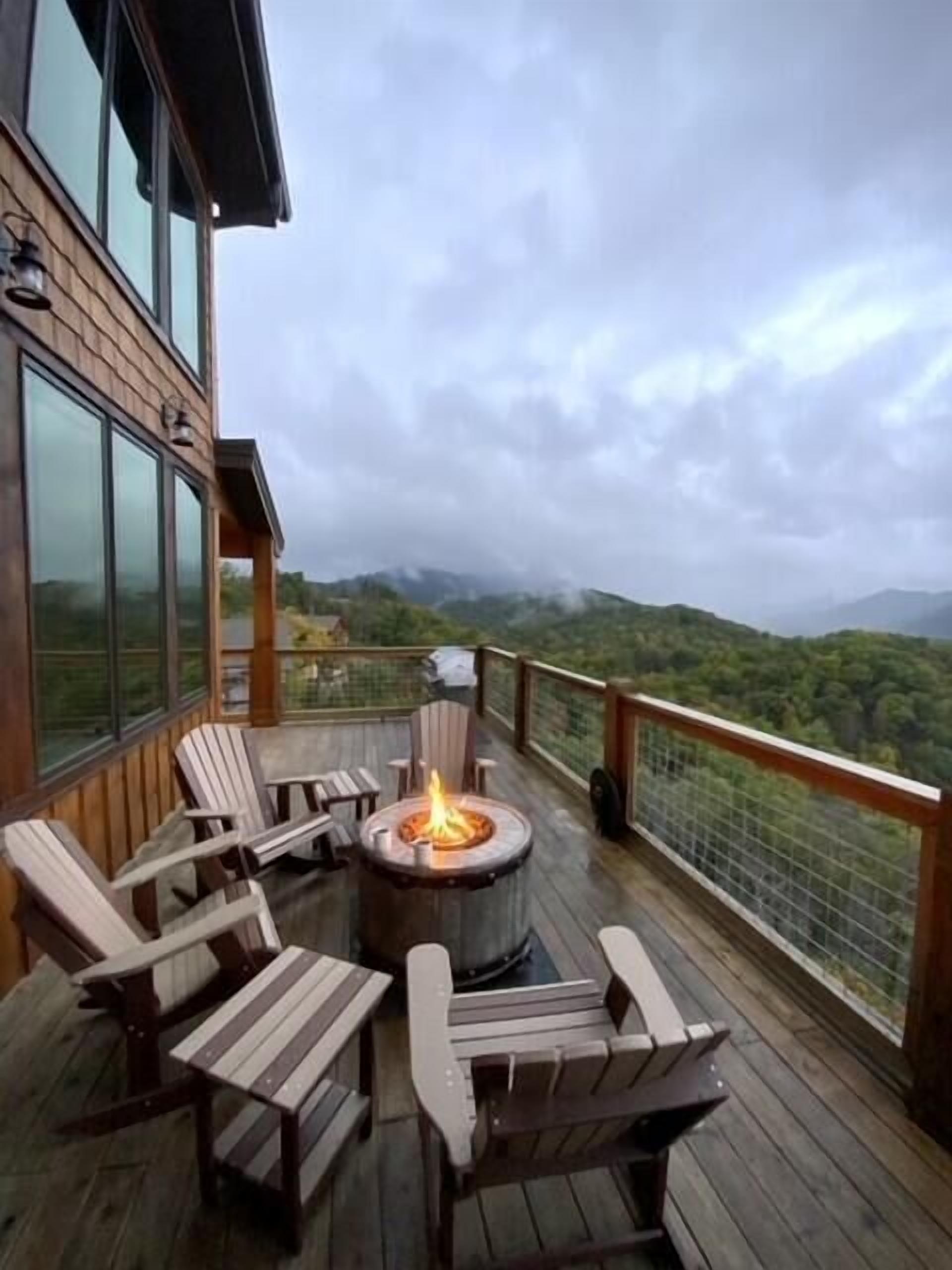 House, Multiple Beds, Hot Tub, Mountain View (Coal Camp Lodge) | Terrace/patio