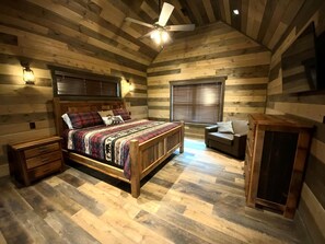 House, Multiple Beds, Hot Tub, Mountain View (Coal Camp Lodge)