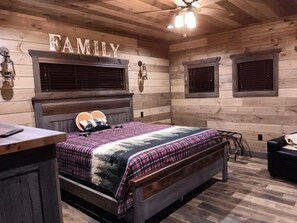 منزل - عدة أسرّة - بمغطس ساخن - منظر للجبل (Coal Camp Lodge) | 5 عدّة غرف نوم وبديكورات فريدة لكل غرفة وطراز فريد لكل وحدة