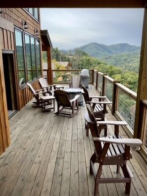 House, Multiple Beds, Hot Tub, Mountain View (Coal Camp Lodge) | Outdoor dining