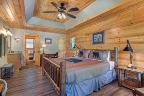 3 bedrooms, individually decorated, individually furnished, bed sheets - All About the Smokies (Sevierville)