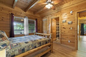 House, Multiple Beds, Hot Tub, Garden View (Three Bears) | 3 bedrooms, individually decorated, individually furnished, bed sheets - Three Bears (Sevierville)