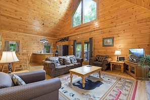 Living area - Three Bears (Sevierville)