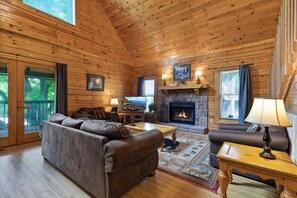 Living area - Three Bears (Sevierville)