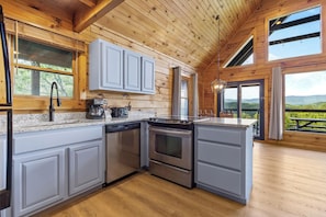 Maison, plusieurs lits, bain à remous, vue montagne (High Hopes) | Cuisine privée